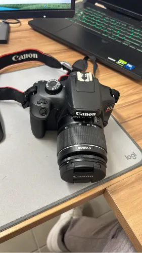 Câmera cânon Rebel t100