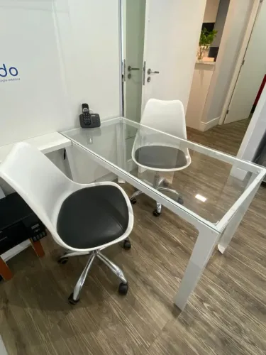 Mesa e cadeiras p escritório
