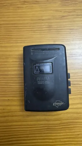 Walkman Cougar WM2-N AM/FM Toca Fita Anos 90 - Testado e Funcionando