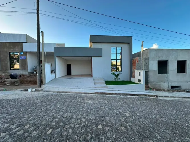 Imóvel para aluguel possui 150 metros quadrados com 3 quartos em Planalto - Arapiraca - AL
