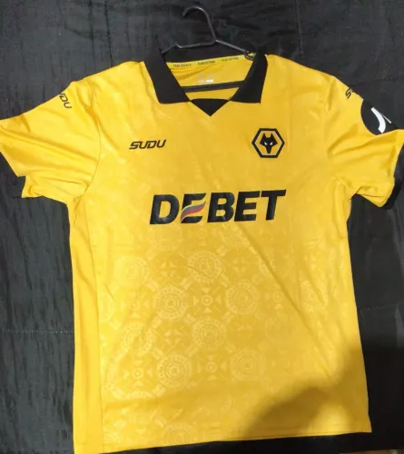Camisa de Futebol - Wolverhampton