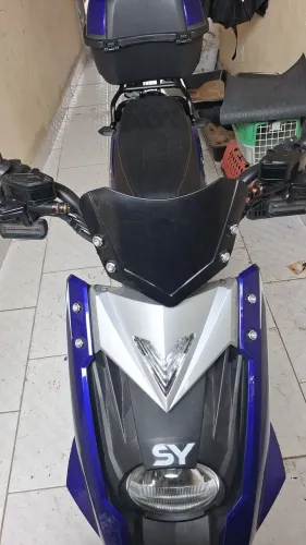 Scooter sy 1000w de potência semi nova