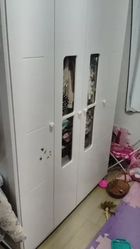 Guarda roupa para criança