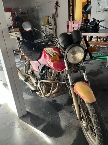 Moto Titan ES 2002