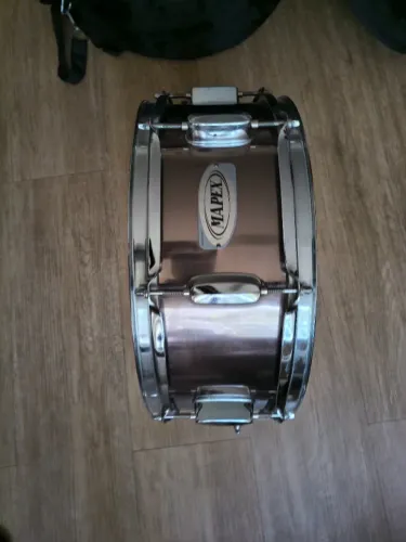 Caixa Mapex 14'' com peles originais em excelente estado