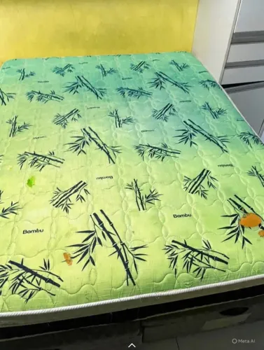 Colchão QUEEN dim: 1,98x 158x0,30cm  Provei molas ensacadas.) 