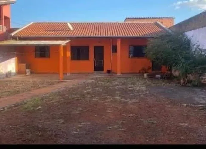 Vende-se casa