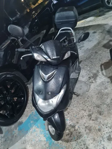 Burgman 125 nova, segundo dono.