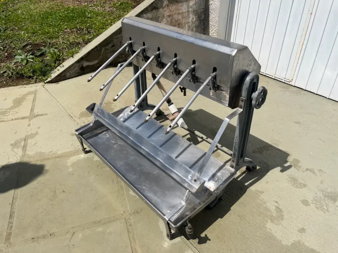 Envasadora Manual em Aço Inox - 6 Bicos para Bebidas e Líquidos