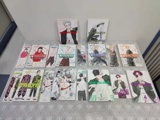Combo de Mangás - 10 Volumes - Excelente Estado