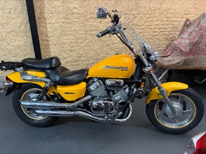 HONDA MAGNA 750 V4- 80CV- PLACA PRETA - TROCO -RARO EXEMPLAR - IMPECÁVEL TROCO