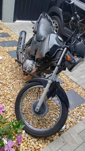 Vendo minha Yamaha YBR Factor 125, segundo dono.