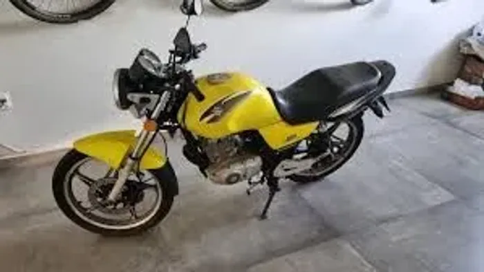 Suzuki eys 125 com multas atrasada com recibo 