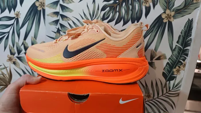 Tênis Nike Vomero 18, ORIGINAL, NOVO, número 43