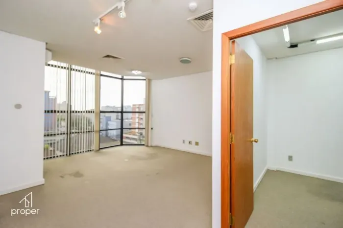 Sala comercial para venda ou aluguel no Centro de Pelotas/RS