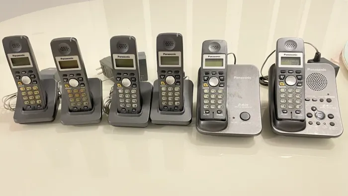 Telefone sem fio panasonic 1 com secretaria e 1 sem mais 4 ramais