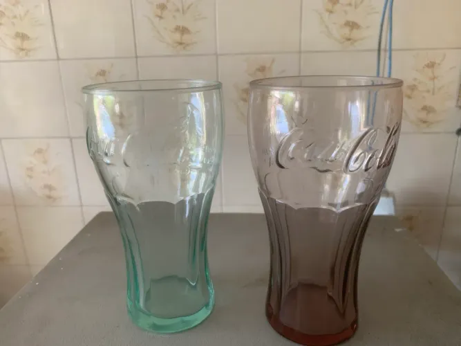 Dois vidro colecionável da Coca-Cola FIFA 2010