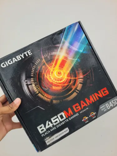 Placa-Mãe Gigabyte B450M Gaming ( já atualizado de fábrica)