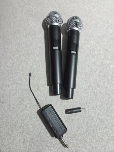 Par Microfones Sem Fio De Mão Dinâmico Profissional Karaokê Bar
