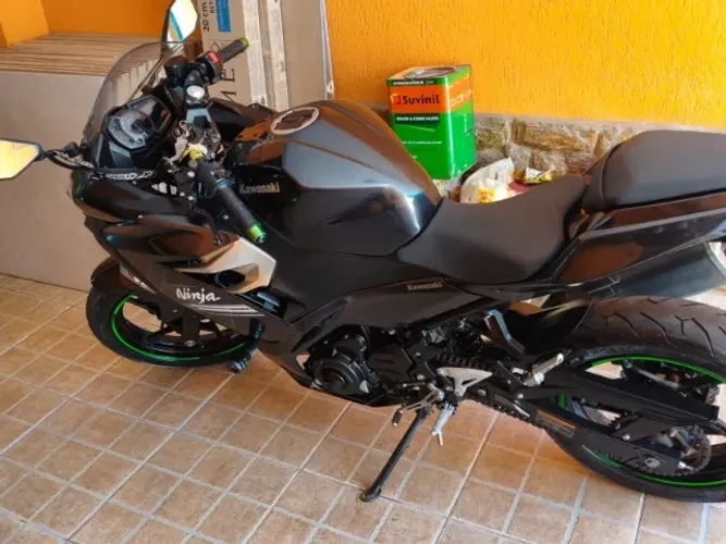 Ninja 400 - Cinza 2022/2023