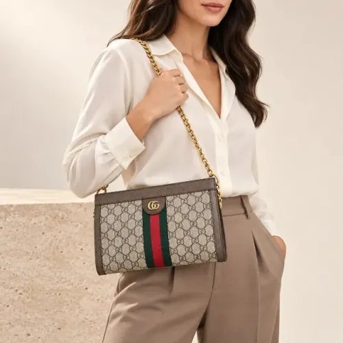 Bolsa Gucci Ophidia GG Convertible Clutch