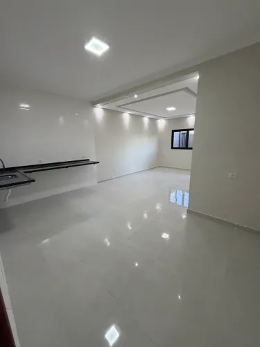 Apartamento para venda tem 90 metros quadrados com 2 quartos