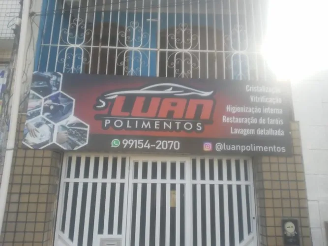 Fabricamos cortinas, toldos, coberturas e placas de fachada 