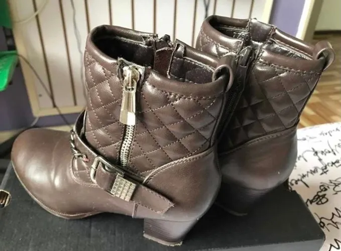 Bota feminina tamanho 35 Mooncity