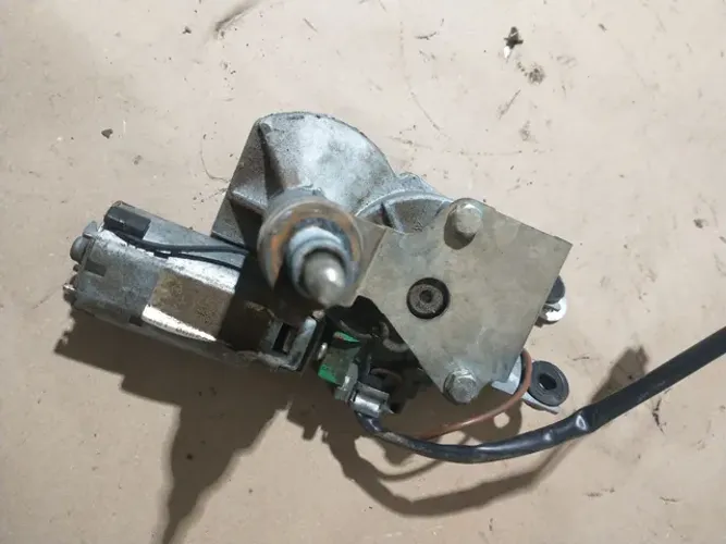 Motor limpador traseiro GM/corsa 97