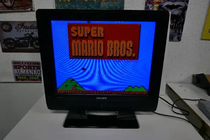 tv antiga lcd 20 polegadas.