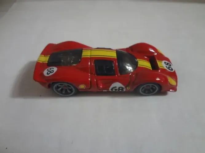 Miniatura Hot Wheels de Ferrari 330 P4 Racer - 17jcd