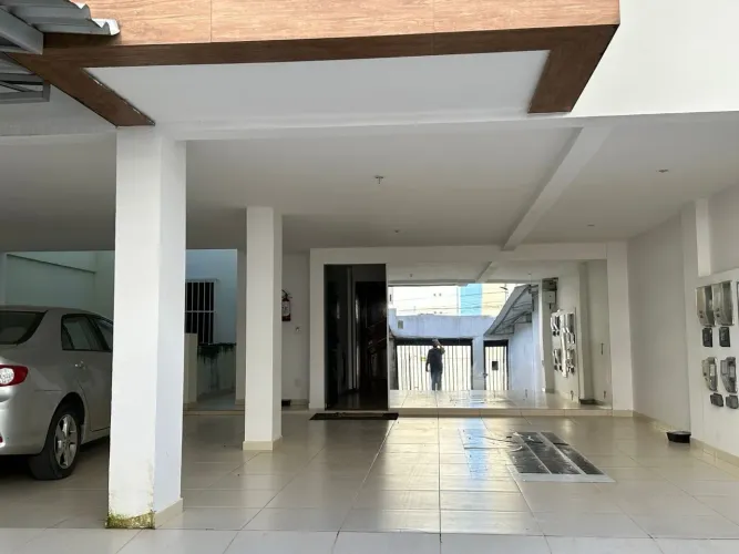 VENDE-SE AP NO TÉRREO, CANDEIAS, OTIMA LOCALIZAÇÃO 
