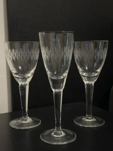 3 taças em Cristal Translúcido Com Lapidação Lágrimas