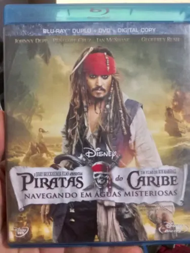 Piratas do Caribe - Navegando em águas misteriosas