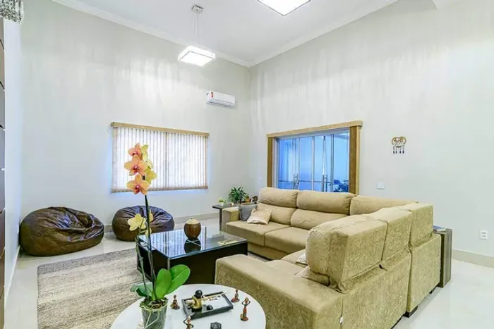 Imobiliária Jardim Botânico -Casa Jardim Botânico à venda