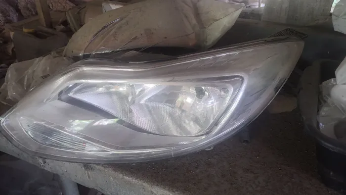 Farol Focus lado esquerdo motorista original Ford