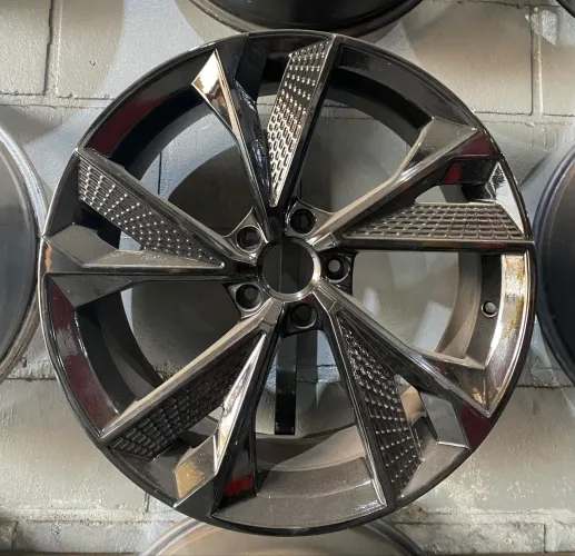 Jg de roda aro 20 5x112 jetta Golf 