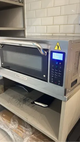 Forno Industrial de Pizza Prática - Excelente Estado