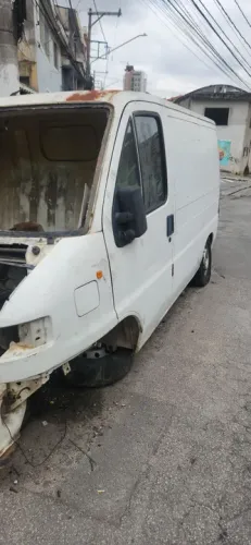 Paralama direito Ducato ano 2002 R$ 200