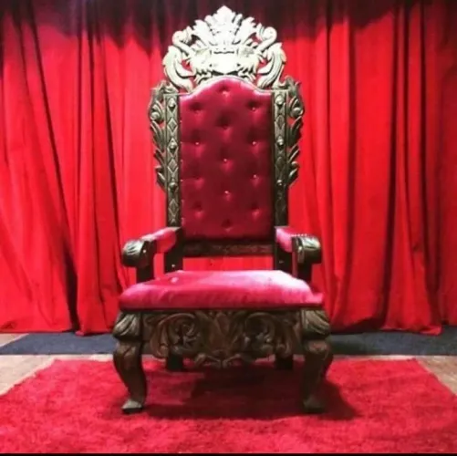 Poltrona, Trono / Cadeiras