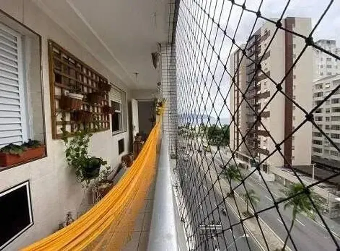 Apartamento no Itararé, 2 Dormitórios sendo uma suíte, dependência de empregada, vaga de g