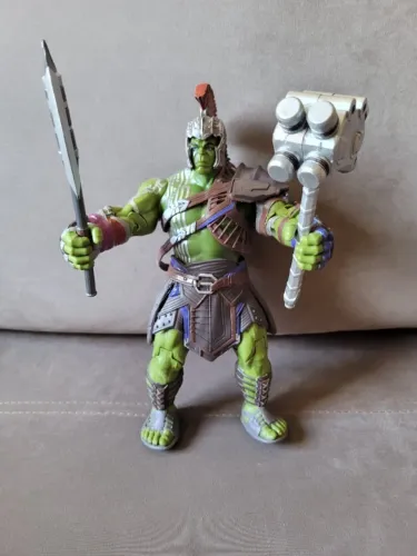 Action Figure - Hulk Gladiador (Thor Ragnarok)