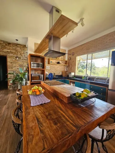 Exelente Casa de Esquina para Locação no Condomínio Fechado Gaudí