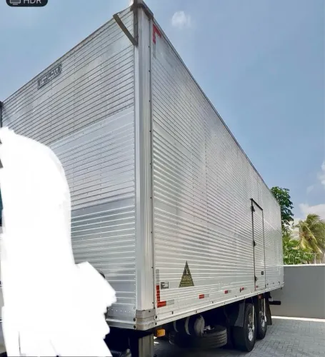 Baú para caminhão, 8,5 metros, estado de zero. Metalcar 