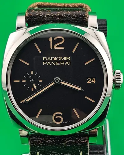 relógio Panerai Radiomir 3  mostrador preto, pulseira de couro PAM00514