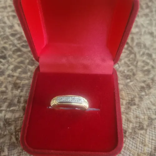 Anel de ouro amarelo e branco 18k 750 com 4 diamantes