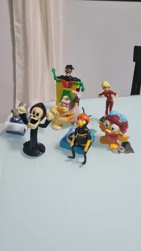 Lote de Brinquedos de Personagens