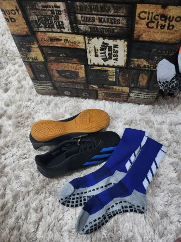 Futsal original ADIDAS + meia de brinde