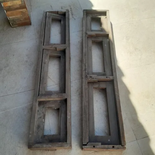 Bandeira de madeira para janelas