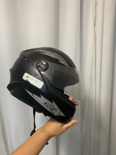 Capacete fechado TAM58